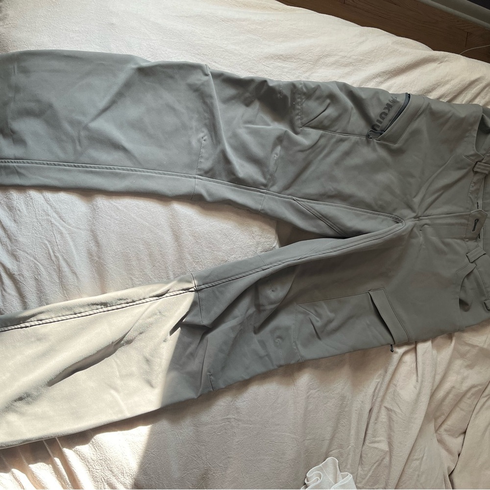 KUIU Men's Gray Attack Cargo Pants - Picture 4 of 5